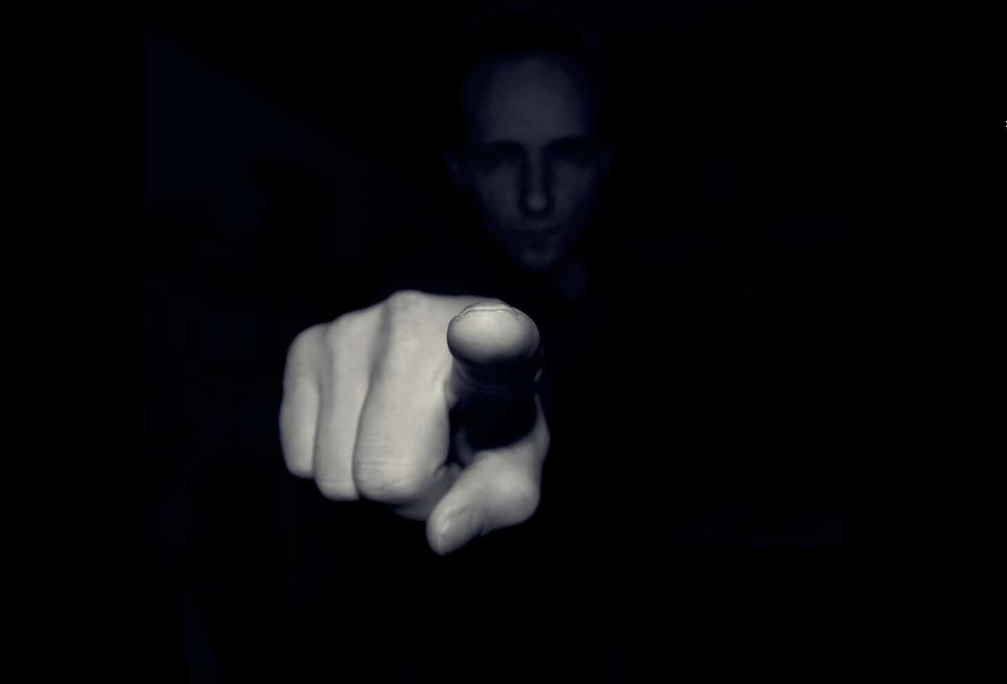 Envergonhando o acusador