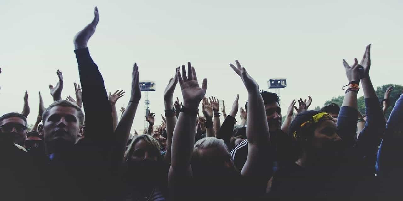 Os Mocinhos – Adoração